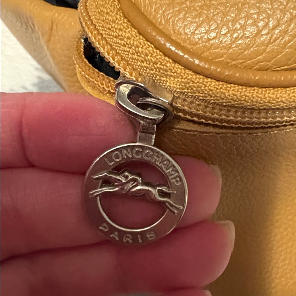 Longchamp Le Foulonné Belt Bag in caramel cowhide leather. - Picture 2 of 12